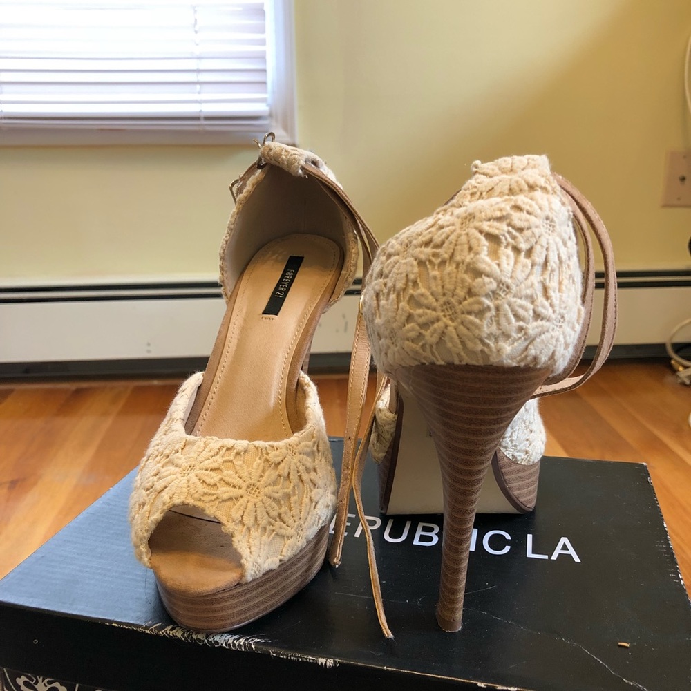 Heels - Picture 4 of 4